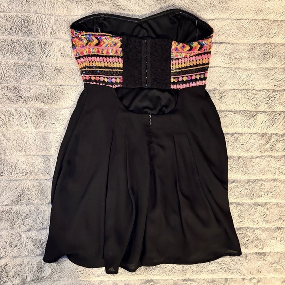 Medium Forever 21 Black Chiffon Mini Dress Sequin Top Keyhole Cutout - Picture 9 of 11